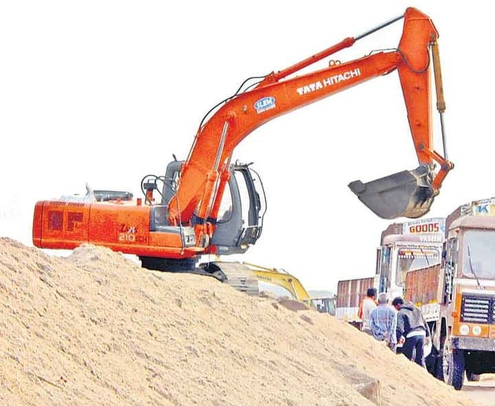 ఇసుక అక్రమాలపై ఈడీ కీలక విచారణ - Udayam Digital