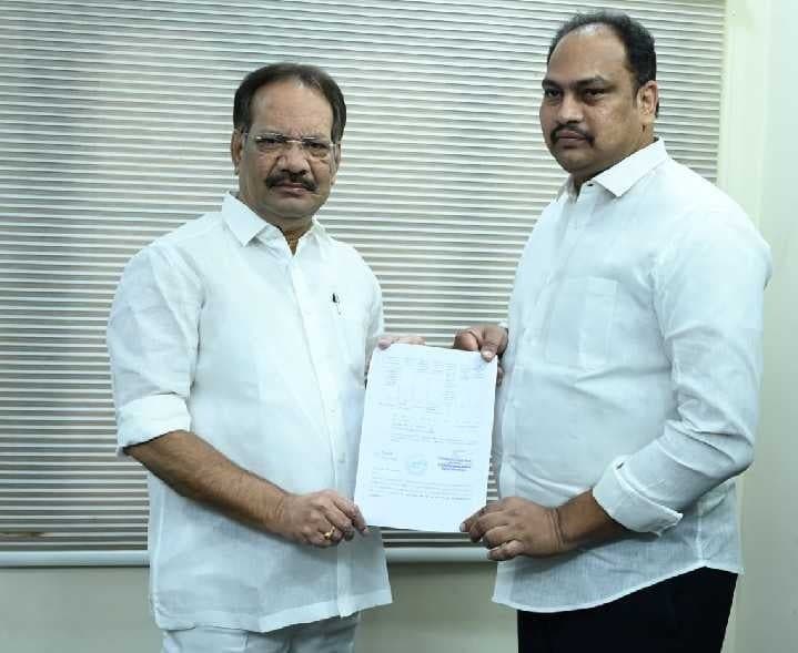అమృతలూరు కూటమి ZPTC అభ్యర్థికి బి-ఫారం - Udayam