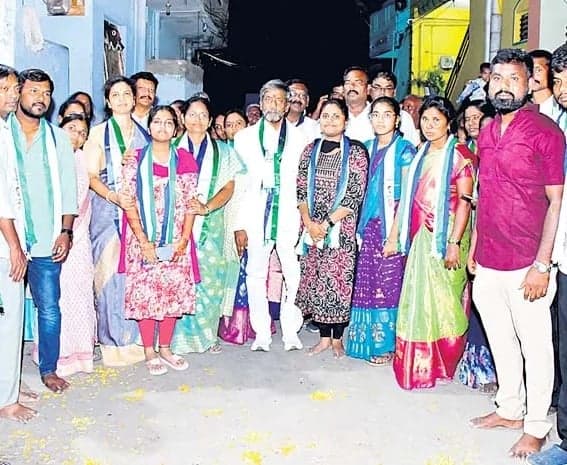 కల్లూరులో టీడీపీకి షాక్ - Udayam