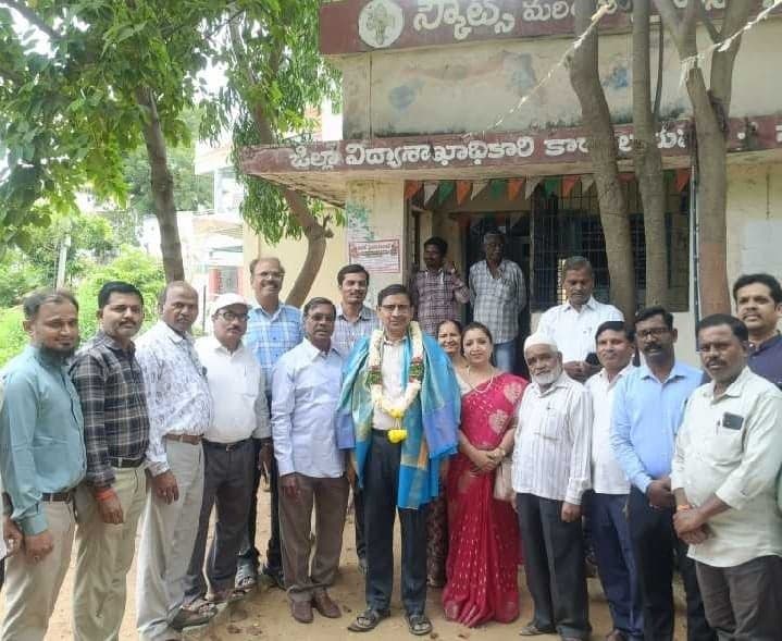 ఉపాధ్యాయుడికి గుర్తింపే నిజమైన గురుదక్షిణ