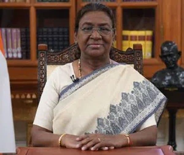 రాష్ట్రపతి ద్రౌపదీ ముర్ము తూర్పు ఐరోపా పర్యటన - Udayam Digital