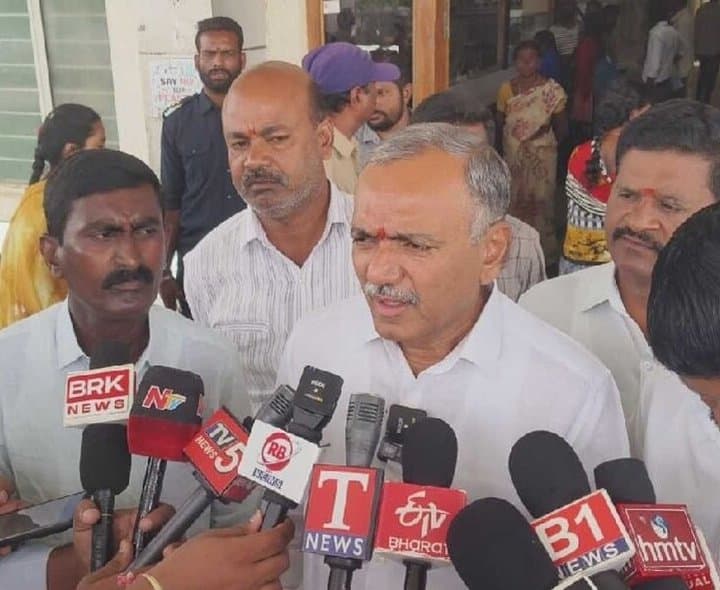 రిపోర్టర్పై దాడిని ఖండించిన మాజీ ఎమ్మెల్యే - Udayam
