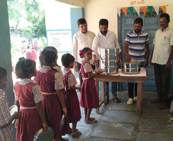 లక్షెట్టిపేట బడుల్లో ‘బ్రేక్ఫాస్ట్’ ప్రారంభం - Udayam