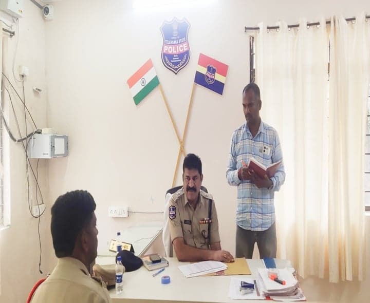 ఘనపూర్ పోలీస్ స్టేషన్లో అడిషనల్ ఎస్పీ తనిఖీ - Udayam
