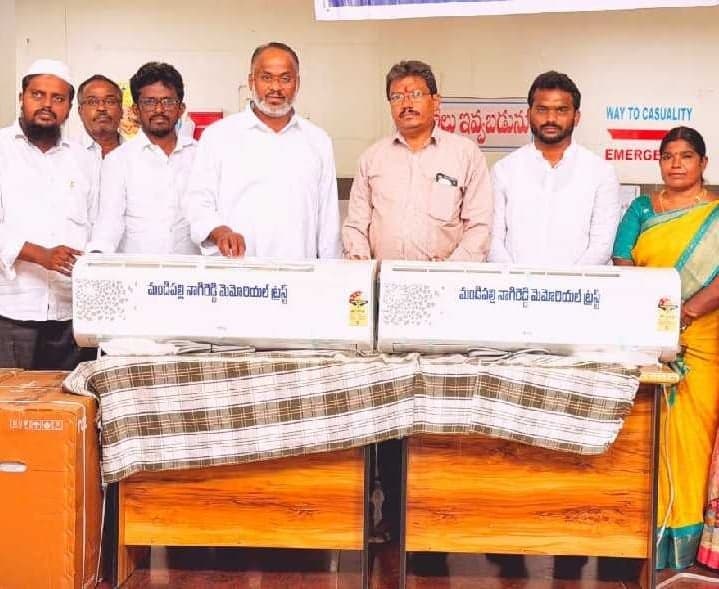 రాయచోటి ప్రభుత్వ ఆసుపత్రికి రెండు ఏసీలు అందజేత - Udayam