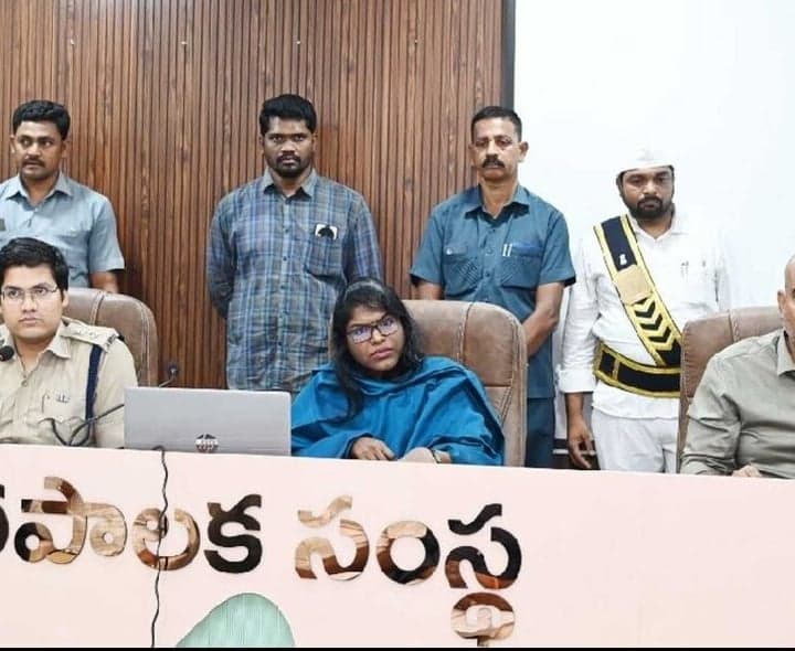 ఎన్నికల నిర్వహణపై కలెక్టర్ ఆదేశాలు - Udayam