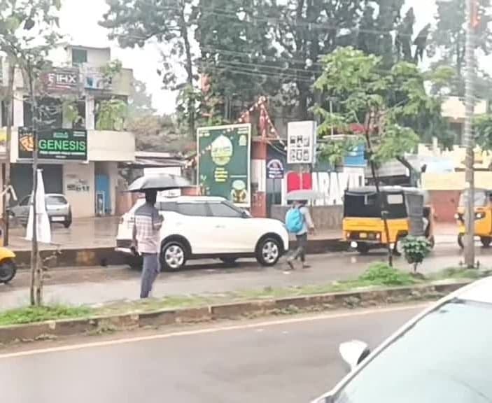 అరకులో ముసురు వాతావరణం.. రైతుల్లో హర్షం - Udayam