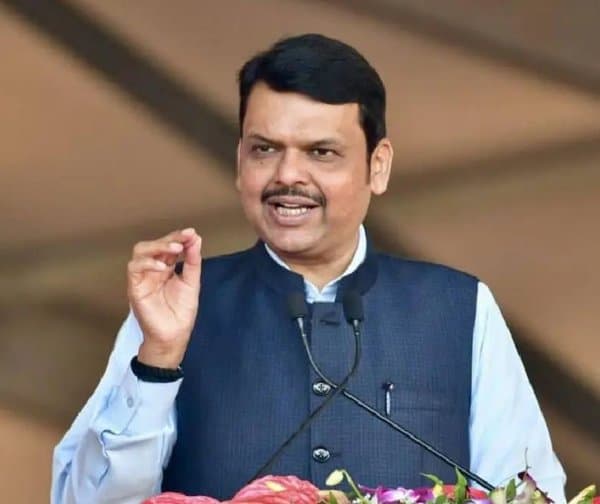 ప్రధాని మోదీ పరిపాలనపై ముఖ్యమంత్రి ఫడ్నవీస్ ప్రశంసలు - Udayam Digital