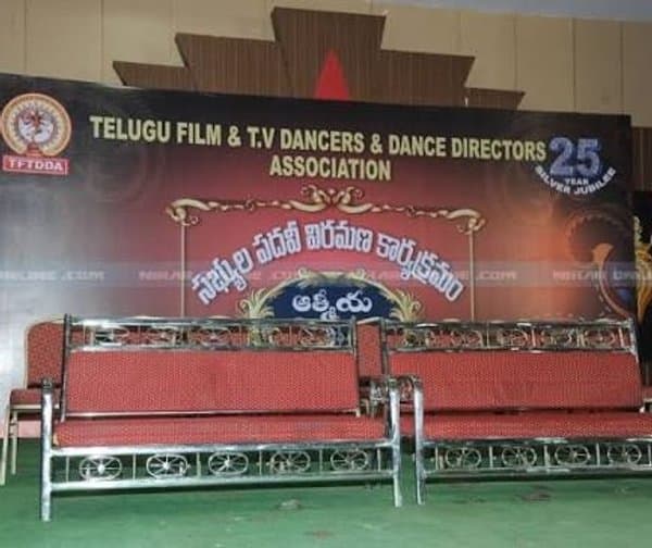 జానీ మాస్టర్ భార్య పై డ్యాన్సర్లు తీవ్ర ఆగ్రహం - Udayam Digital
