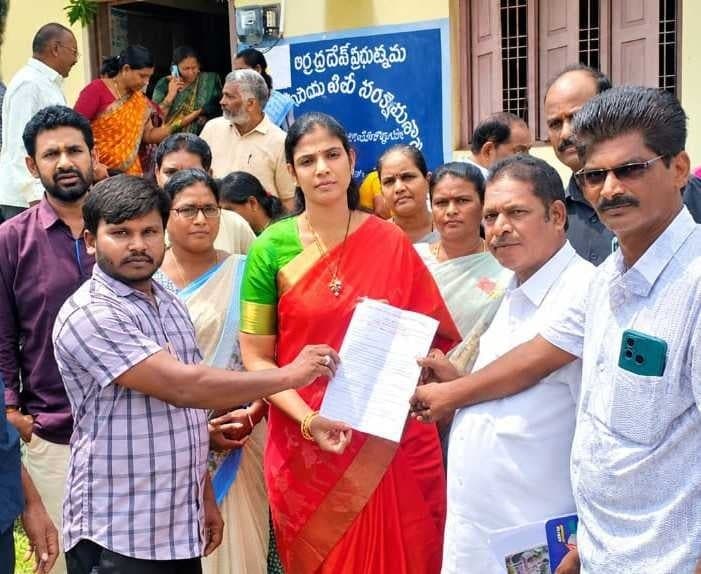 14వ రోజుకు వీఆర్ఏల సమ్మె - Udayam