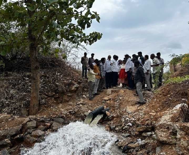 అమ్మచెరువుకు కృష్ణా జలాలు.. ఎమ్మెల్యే పర్యటన - Udayam