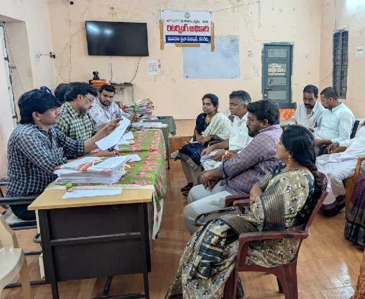 కలిగిరిలో 76 నామినేషన్లకు ఆమోదం - Udayam