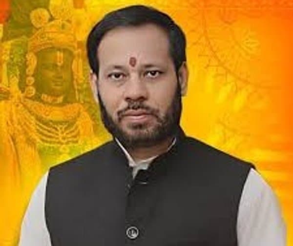 విపక్షాలపై విరుచుకుపడ్డ ఉత్తరప్రదేశ్ మంత్రి