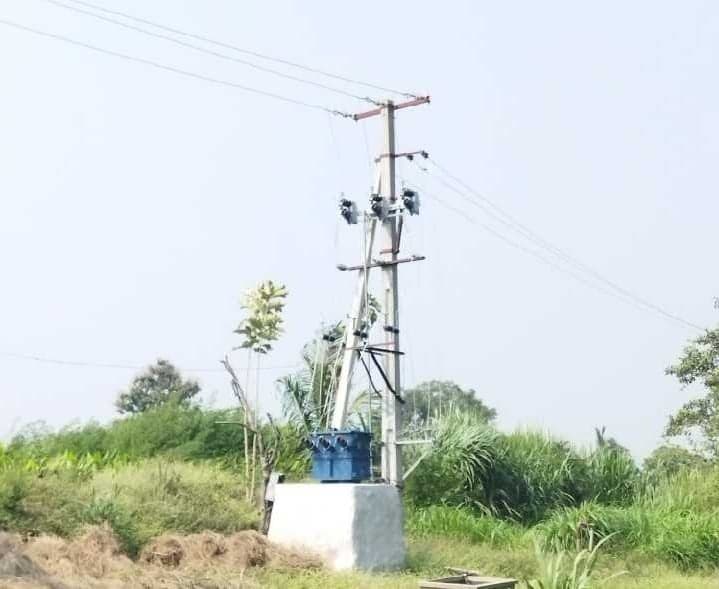 రాత్రివేళ త్రీఫేస్ కరెంట్ ఇవ్వాలని వినతి - Udayam