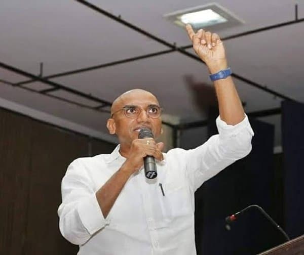 బకాయిలు ఆపితే పేదలకు చదువెలా: ఆర్ఎస్ ప్రవీణ్ కుమార్ - Udayam Digital