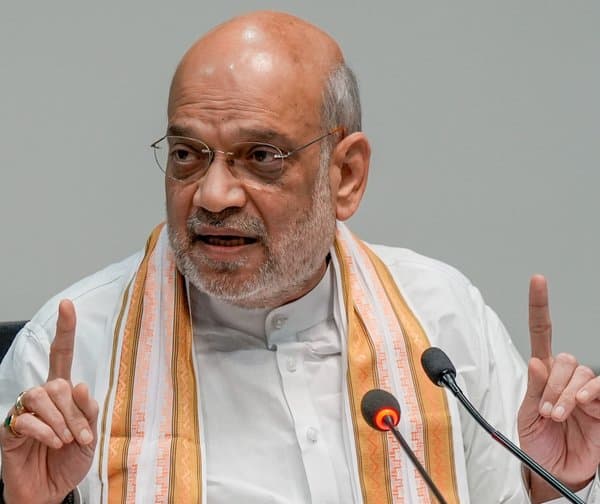 అక్రమ వలసలపై హైలెవల్ కమిటీ - Udayam Digital