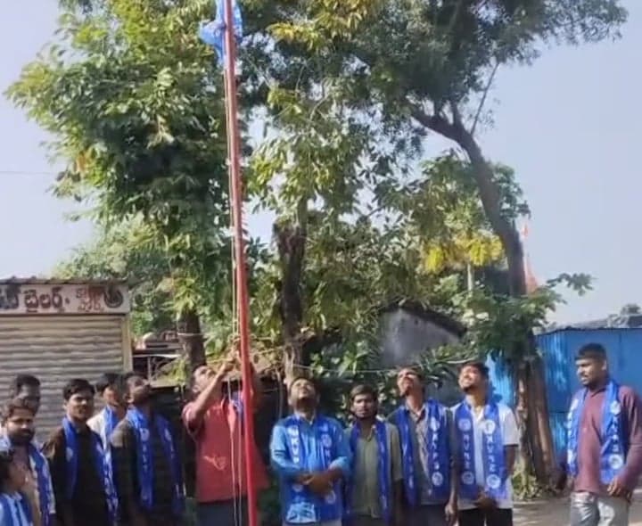 ఖిరిడిలో కేవీపీఎస్ జెండా ఆవిష్కరణ - Udayam