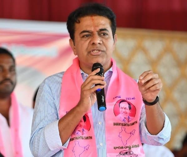 మీటర్లపై కేటీఆర్ ఆరోపణలు - Udayam Digital