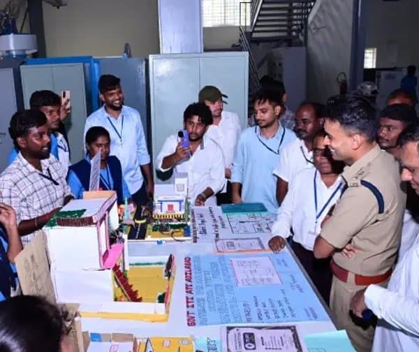 విద్యార్థుల ప్రతిభను చాటిన 'ప్రాజెక్ట్ ఎక్స్పో-2026' - Udayam Digital