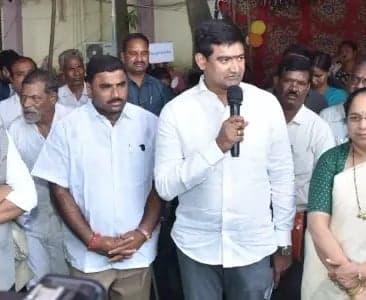 విభిన్న ప్రతిభావంతులకు త్రిచక్ర వాహనాల పంపిణీ - Udayam
