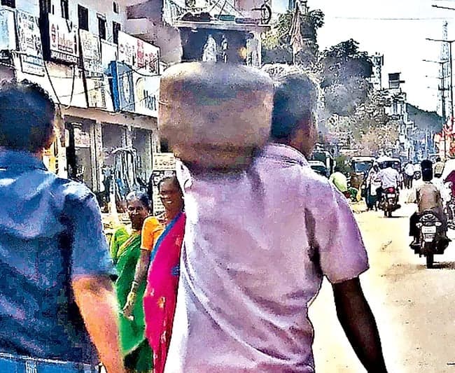 అక్రమ గ్యాస్ రీఫిల్లింగ్ దందా - Udayam