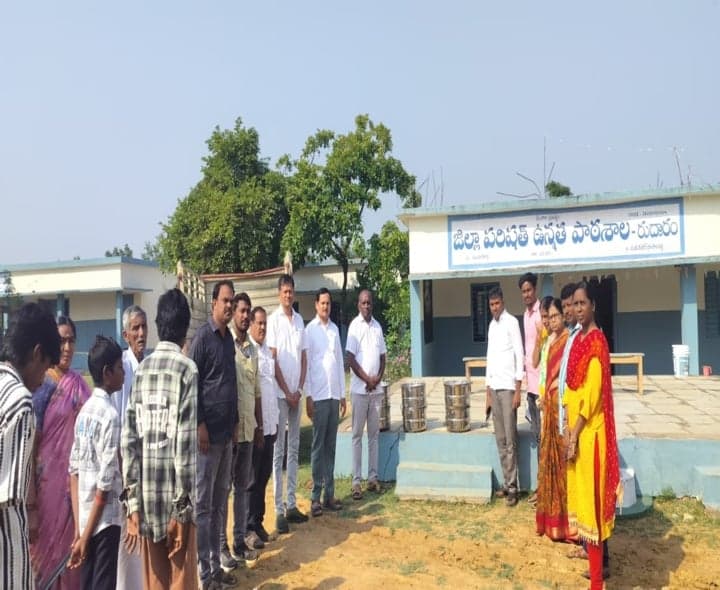 ఉపాధ్యాయులకూ అల్పాహారం - Udayam