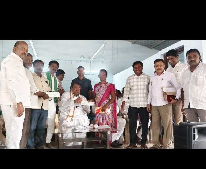 పేదింటి ఆడబిడ్డలకు కల్యాణలక్ష్మి వరం: ఎమ్మెల్యే - Udayam