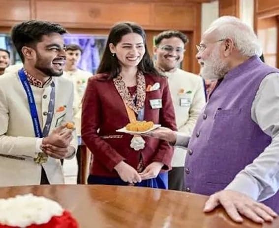 యువత సాంకేతికతను అందిపుచ్చుకోవాలి - Udayam