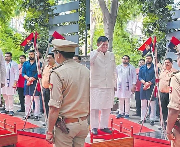 ఉత్తరప్రదేశ్ స్పీకర్ జాతీయ గీతం మధ్యలో వెళ్లిపోవడం వివాదాస్పదం - Udayam