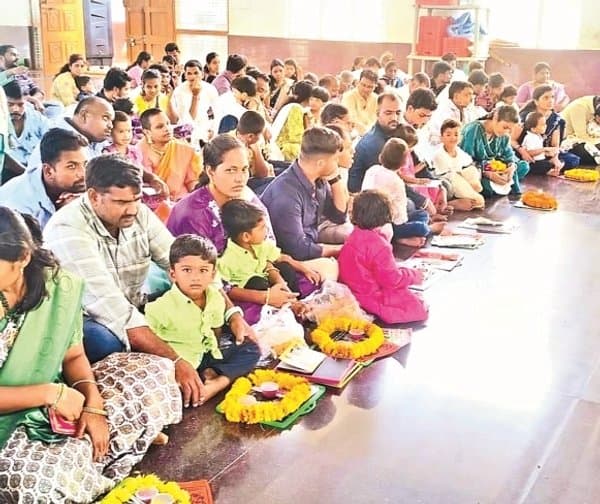 భక్తిశ్రద్ధలతో బాసర బాలాలయ ప్రారంభం - gallery image