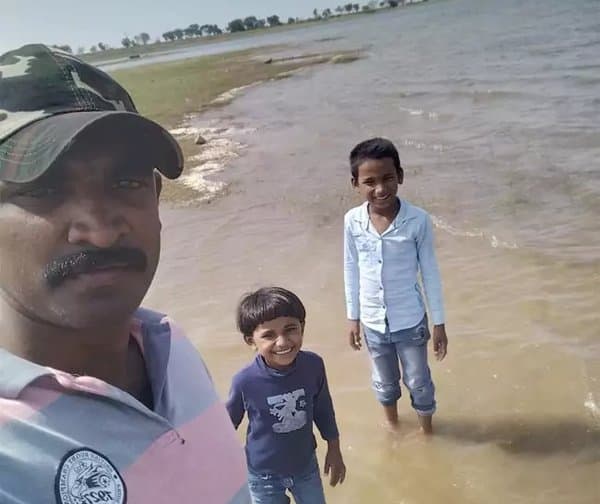 నిజాంసాగర్ ప్రాజెక్టులో విషాదం: తండ్రి, ఇద్దరు పిల్లల ఆత్మహత్య - Udayam Digital