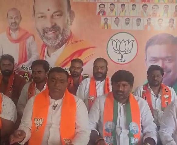 SIRపై కాంగ్రెస్ తీరును విమర్శించిన బీజేపీ - Udayam