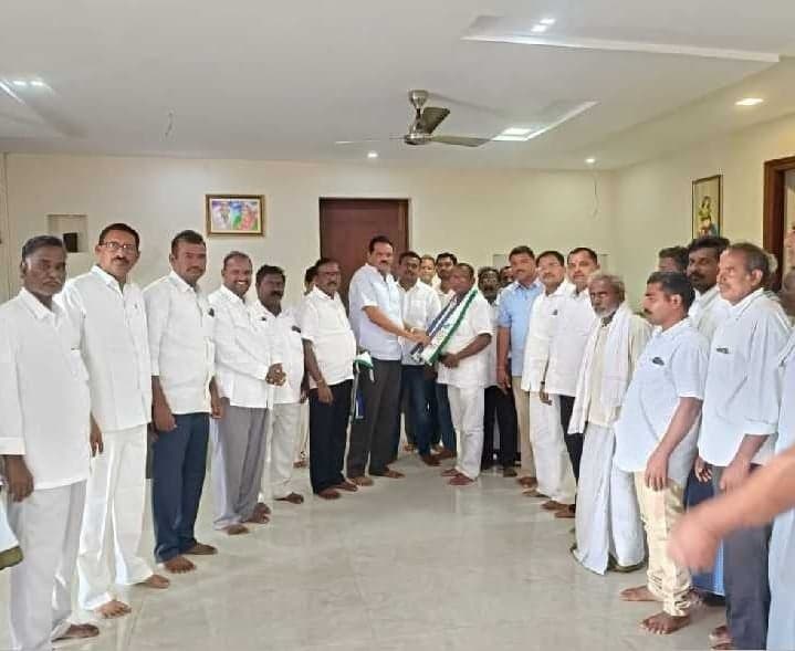 బొండపల్లిలో వైసీపీలో చేరికలు - Udayam