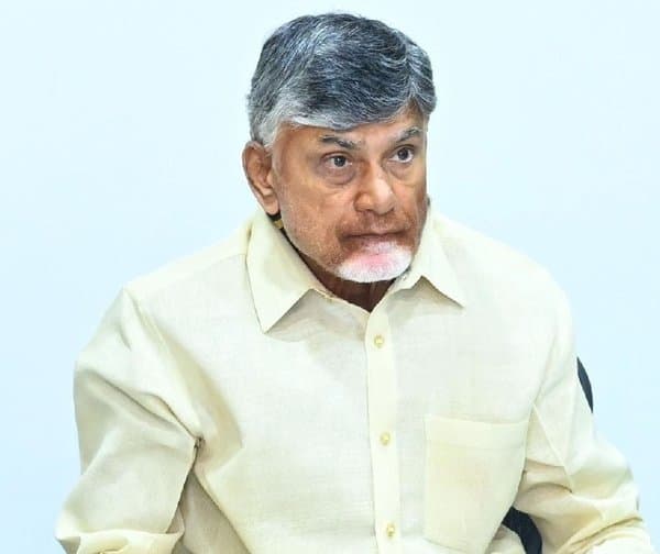 రైతులకు గిట్టుబాటు ధరపై సీఎం చంద్రబాబు సమీక్ష - Udayam Digital
