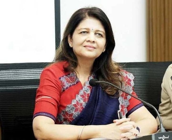 సైబర్ మోసాలపై నేడు నైట్వాక్ - Udayam
