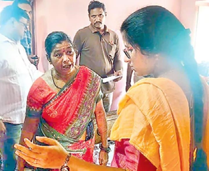 ఉంగుటూరులో వృద్ధ దంపతుల ఇంట్లో చోరీ - Udayam Digital