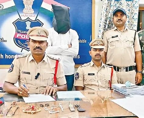 సొంత ఇంట్లోనే దొంగతనం - Udayam