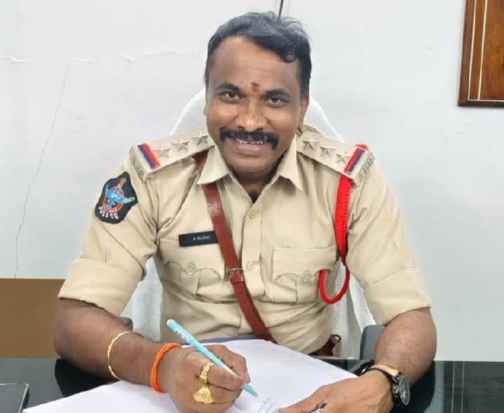 నరసాపురంలో 73 మందిపై బైండోవర్ కేసులు - Udayam
