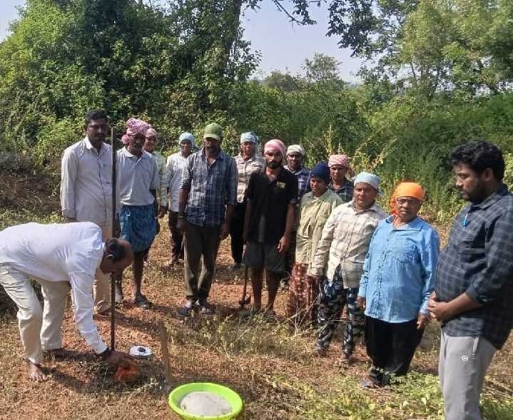 మొర్రాపూర్లో ఫారం పాండ్ పనులు ప్రారంభం - Udayam