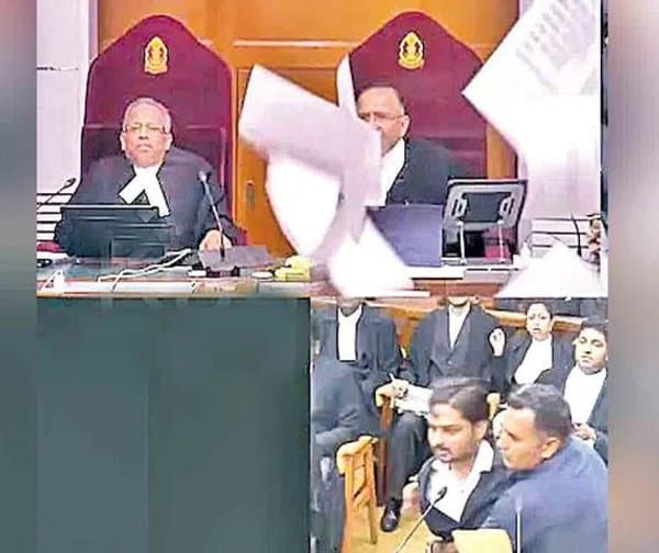 సుప్రీంకోర్టులో పిటిషనర్ హల్చల్ - Udayam Digital