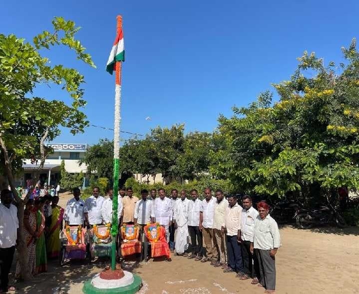 రుద్రారంలో ప్రజాపాలన దినోత్సవం - Udayam
