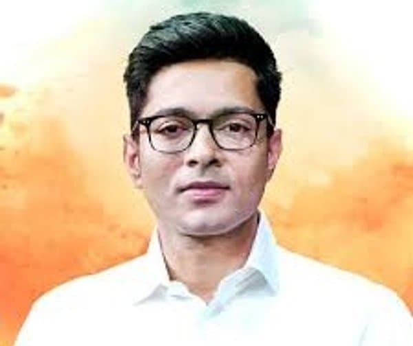 సరికొత్త రాజకీయ మలుపు