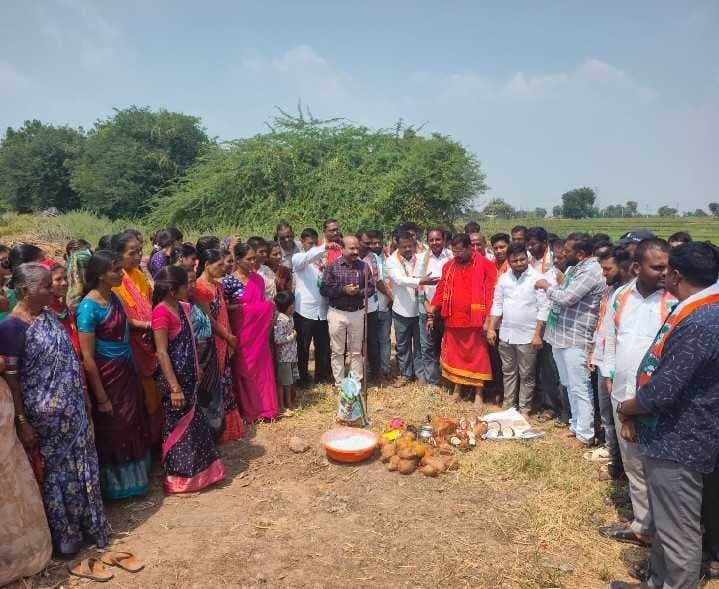 రూప్లా తండాలో ఈవో భవనానికి శంకుస్థాపన - Udayam