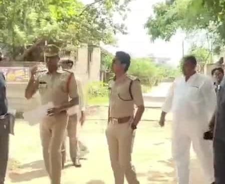 వేట్లపాలెంలో ఎస్పీ ఆకస్మిక తనిఖీలు - Udayam