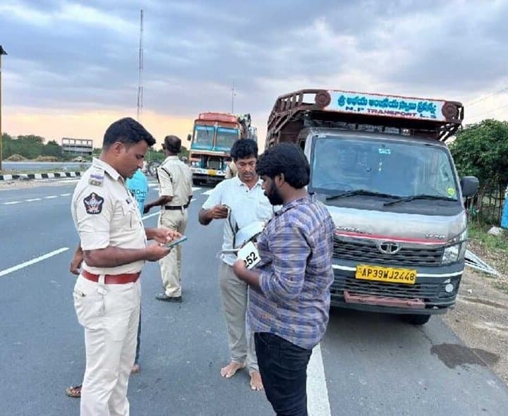 కడపలో ఒక్కరోజే 513 ట్రాఫిక్ కేసులు