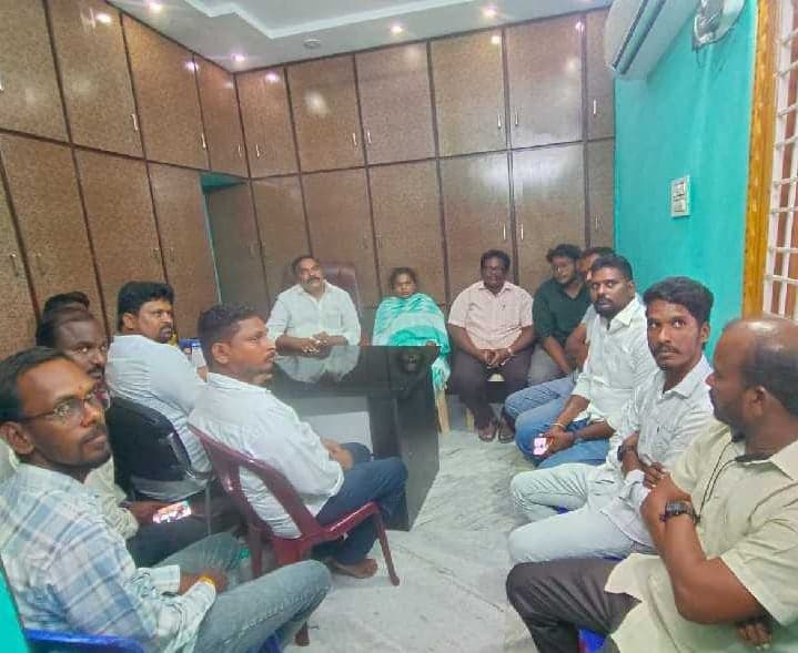 స్థానిక ఎన్నికలపై మాజీ మంత్రి పిలుపు - Udayam