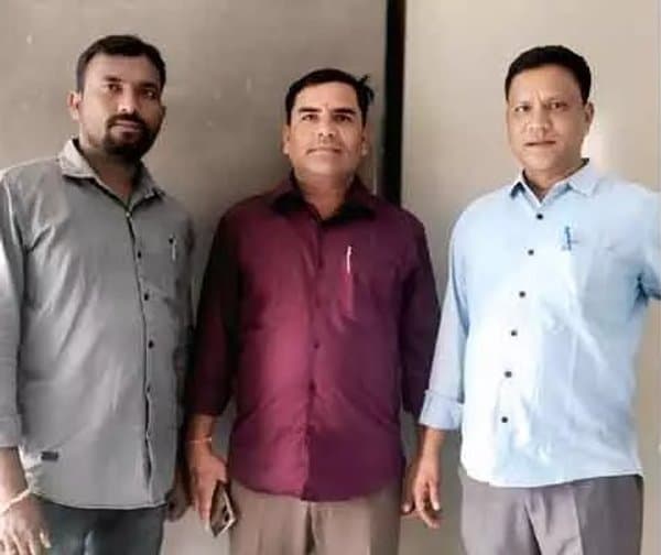 అధికారులపై దాడి: నిందితులపై కఠిన చర్యల కోసం డిమాండ్ - Udayam Digital
