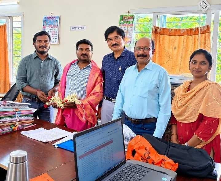 సమన్వయకర్త శ్రీనివాస్కు సన్మానం - Udayam
