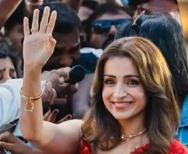 రాజకీయ ఎంట్రీపై నటి త్రిష మౌనం - Udayam
