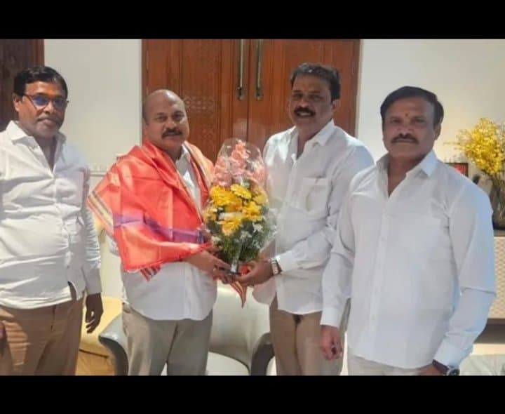 శ్యాంనాయక్తో మూల మధుగౌడ్ భేటీ - Udayam Digital
